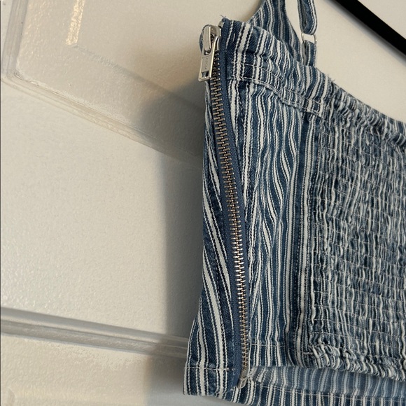 Levi’s Jaden Denim Cami - Picture 7 of 9